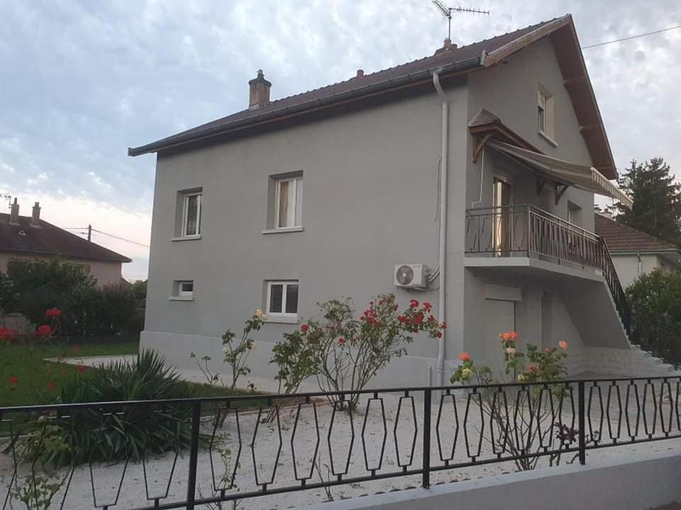 Апартаменты Famille House 101 Чалон-Сур-Салне Экстерьер фото